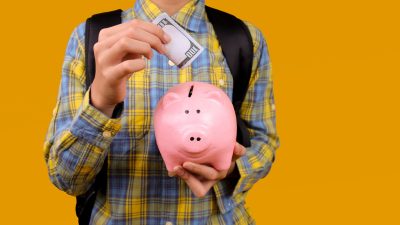 Современные подростки могут лучше разбираться в денежных вопросах, чем вы думаете