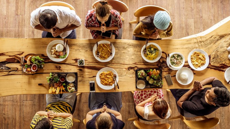 Откуда у парижан отличные манеры? Они закладываются с детства