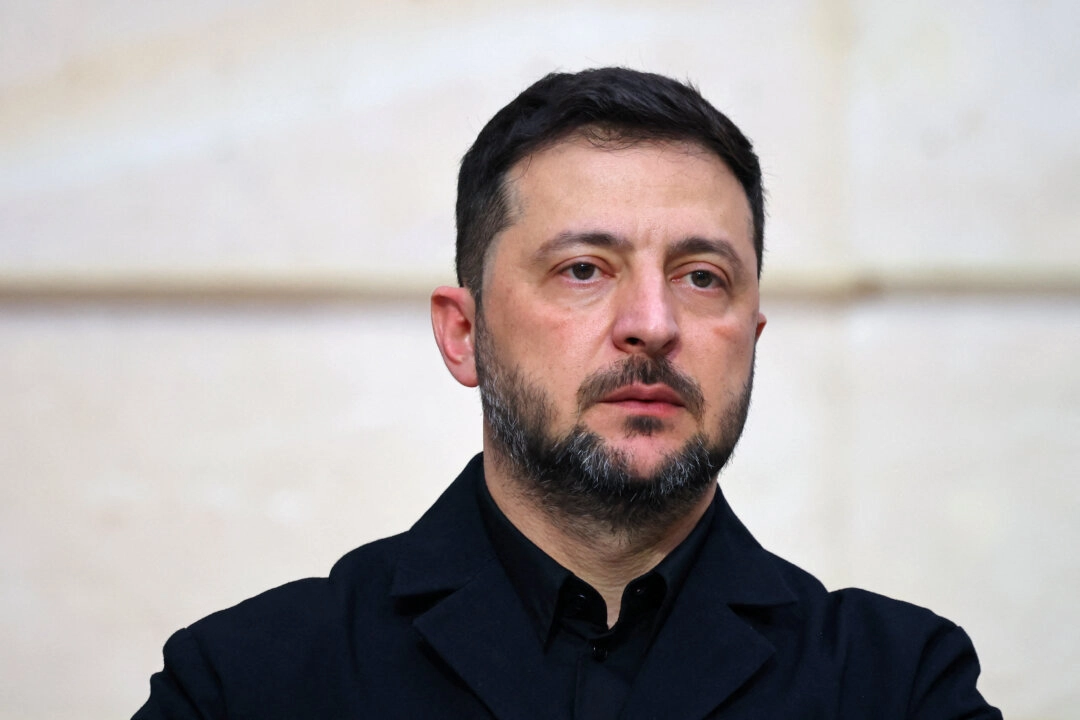 Президент Украины Владимир Зеленский заявил 9 декабря, что готов провести выборы в течение трех месяцев, если его западные союзники смогут обеспечить безопасность и справедливость голосования. | Epoch Times Media