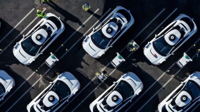 Если автомобиль принадлежит кому-то другому, он может диктовать, куда вам ехать