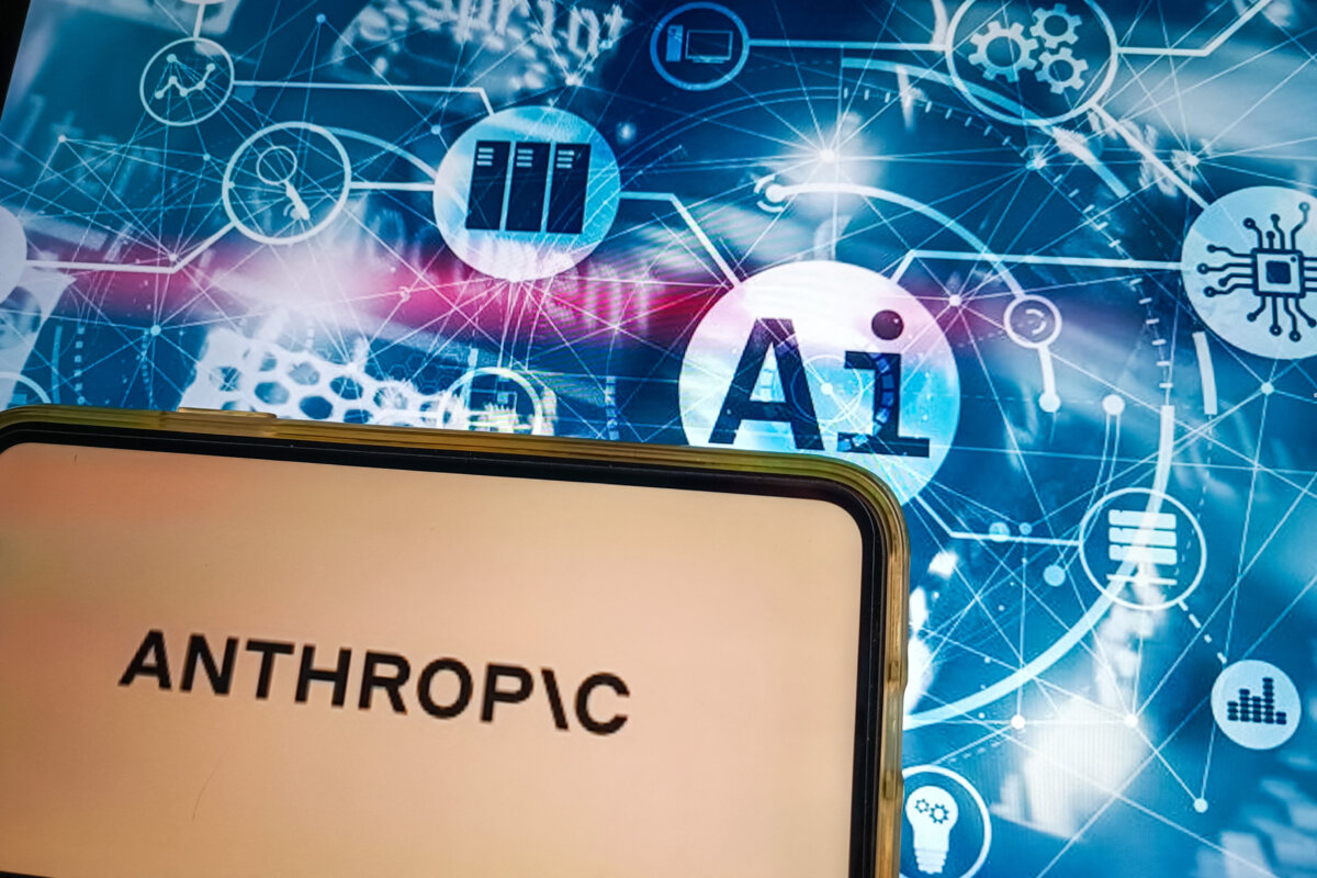Иллюстрация, на которой изображен логотип компании Anthropic на экране мобильного телефона. (Риккардо Милани/Ханс Лукас, фото агентства AFP, Getty Images)