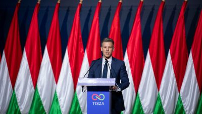 Новое правительство Венгрии начинает придерживаться позиции ЕС по социальным вопросам