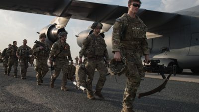 По данным Пентагона, американские военнослужащие подвергаются риску стать мишенью благодаря данным о местоположении их мобильных телефонов