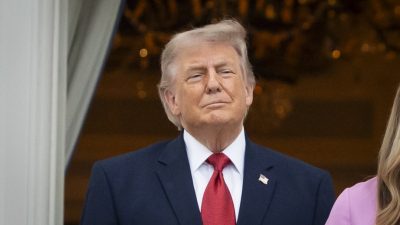 Трамп намекнул на возможность вмешательства в дела Кубы после предъявления обвинения Кастро