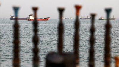 Трамп: не будем торопиться с соглашением по Ирану, пока действует блокада США