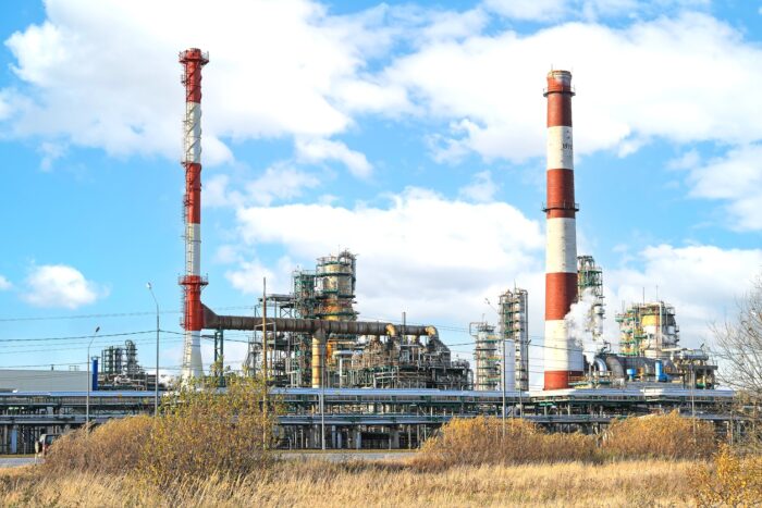 Часть нефтеперерабатывающего завода «Славный»