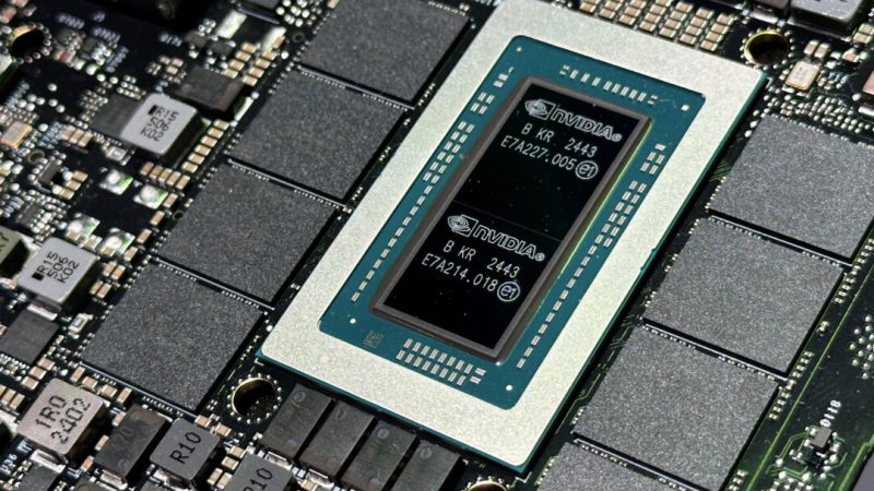 Суперчип GB10 Grace Blackwell от Nvidia представлен на конференции GTC компании в Сан-Хосе, Калифорния, 19 марта 2025 года. (Макс А. Черни/Reuters) | Epoch Times Media