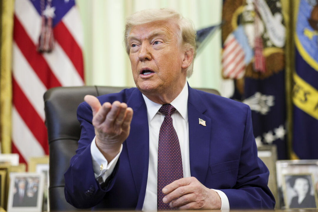 Президент Дональд Трамп выступает на мероприятии в Овальном кабинете Белого дома 3 июня 2026 года. (Кевин Дич/Getty Images) | Epoch Times Media