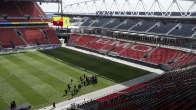 ФИФА разрешила использование одноразовых бутылок с водой на матчах чемпионата мира
