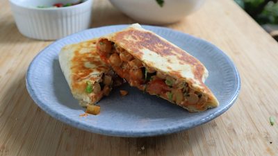 Откажитесь от курицы и попробуйте эти роллы с нутом по-буффало