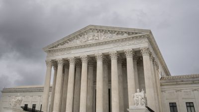 Верховный суд вынесет 4 важных решения по вопросам полномочий президента