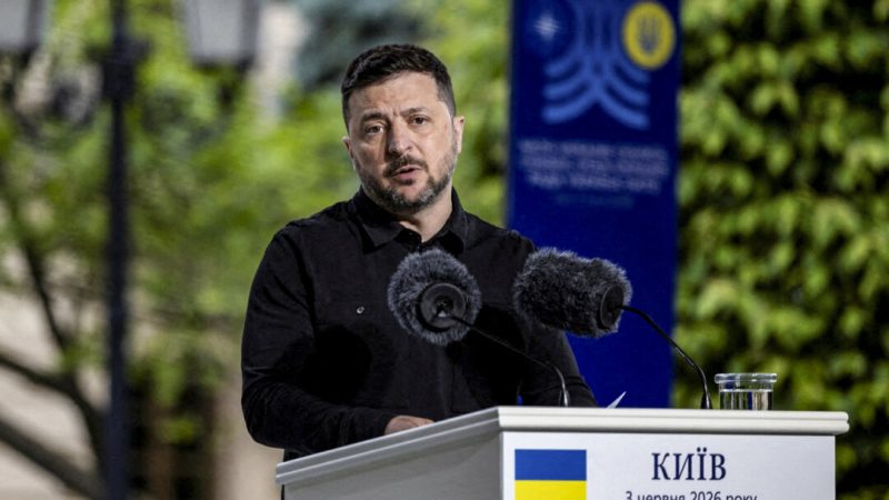 Зеленский заявил, что Украина нанесет упреждающий удар по военным объектам России