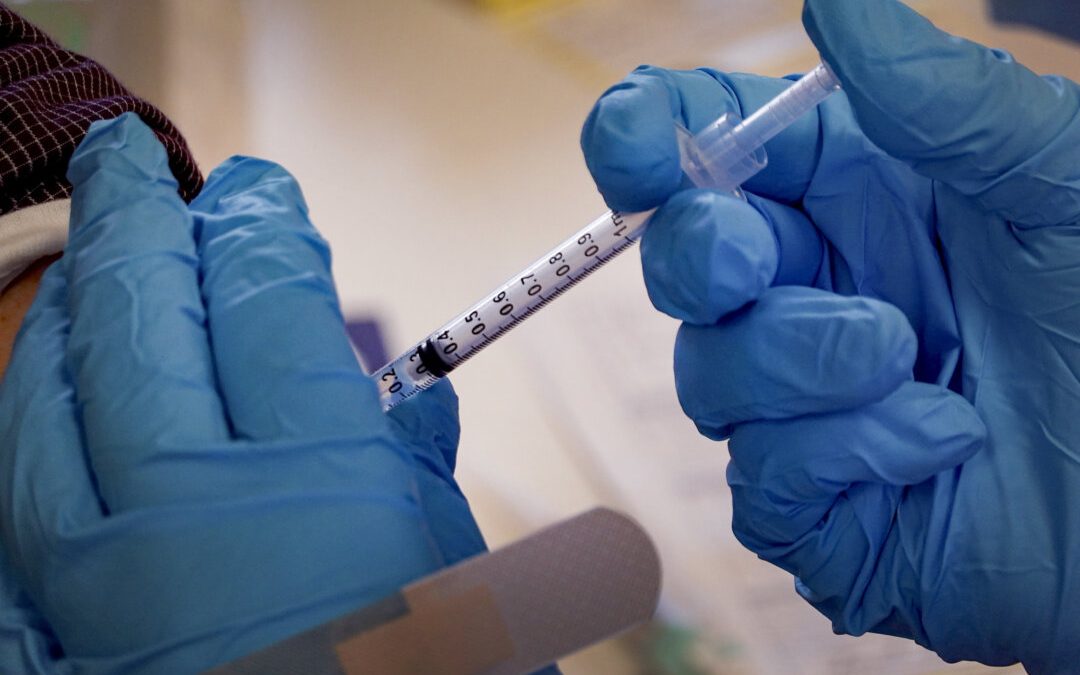 Исследование по вакцине от COVID-19, которое не было принято к публикации в журнале CDC, теперь опубликовано