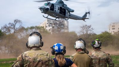 Военные США оказывают помощь в ликвидации последствий смертоносных землетрясений в Венесуэле