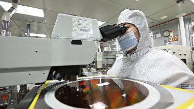 Молодые южнокорейцы выбирают микроэлектронику ради карьеры и создания семьи