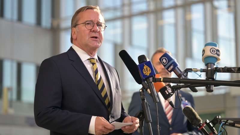 Новое оружие: Писториус объявил о выделении 400 миллионов долларов для Украины