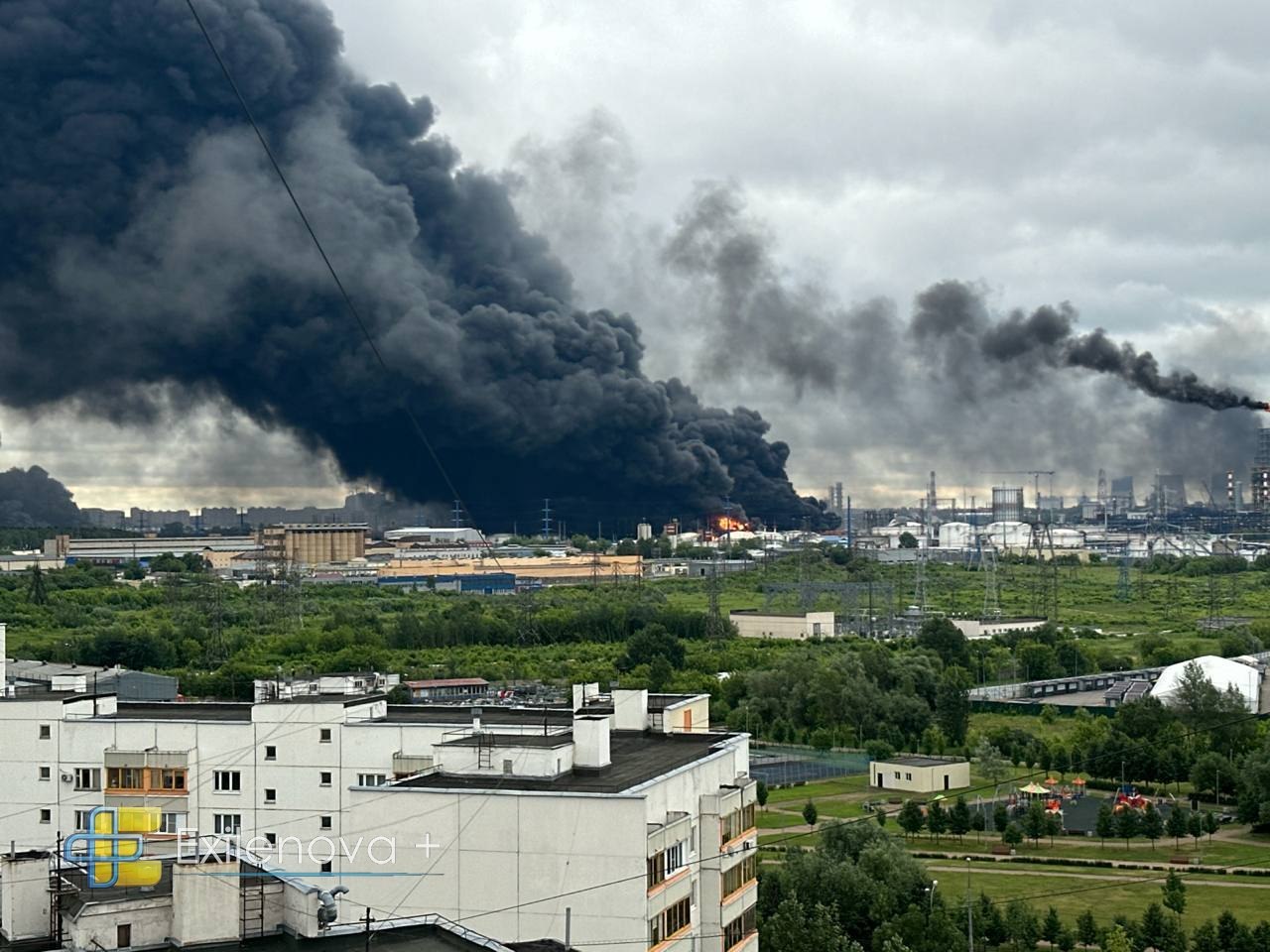 Москва в огне. Сотни взрывов. Видео.
