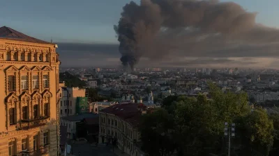 В результате масштабной атаки российских войск на Киев погибли по меньшей мере 13 человек и 86 получили ранения