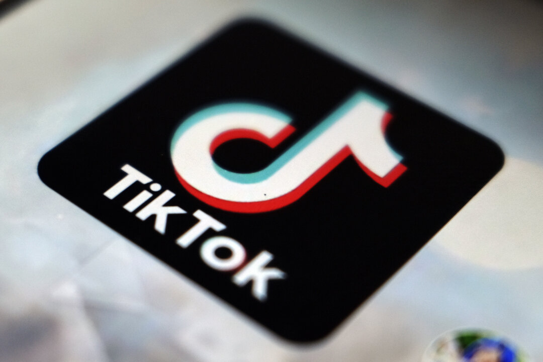 Логотип TikTok в Токио, 28 сентября 2020 года. (Киитиро Сато/AP Photo) | Epoch Times Media