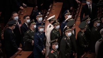 Военные документы КПК остались неподписанными на фоне вакуума власти, вызванного чистками Си Цзиньпина: источники в правительстве