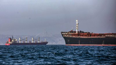 Давление США на Иран оставляет Китай единственным покупателем иранской нефти