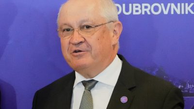 Премьер-министр Молдовы уходит в отставку, что приводит к отставке правительства