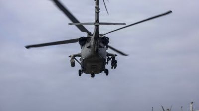 ВМС США завершили поиски члена экипажа вертолета, пропавшего без вести в Аравийском море