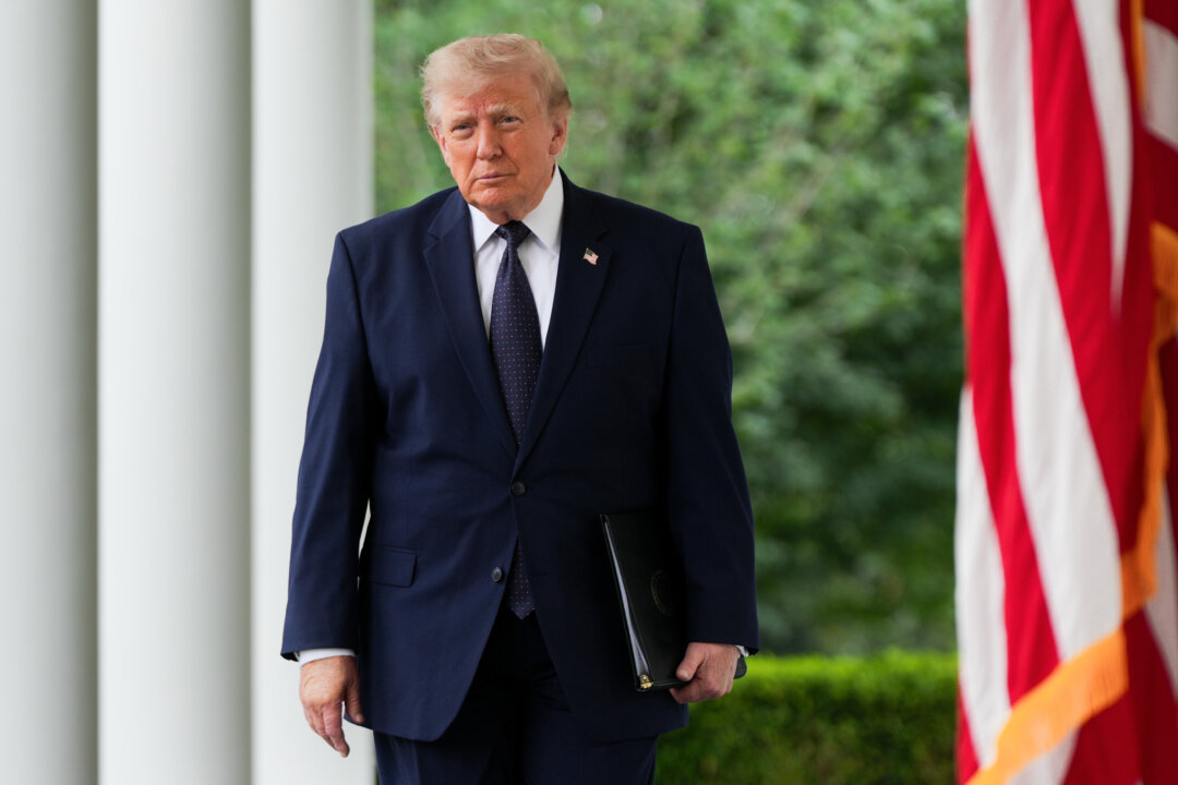 Трамп заявил, что перемирие между США и Ираном «закончено» после удара по Ормузскому проливу