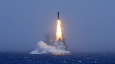 «Ось зла» проводит военно-морские ядерные учения