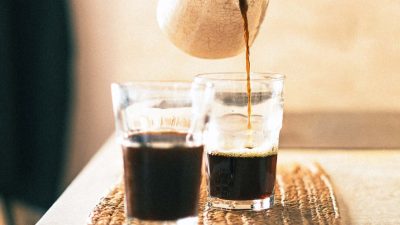 Кофе изменяет микробиом кишечника; кофе без кофеина оказывает аналогичное воздействие