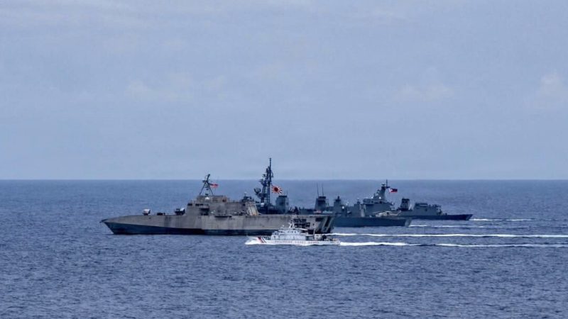 США, Япония и Филиппины завершили совместные военные учения в Южно-Китайском море
