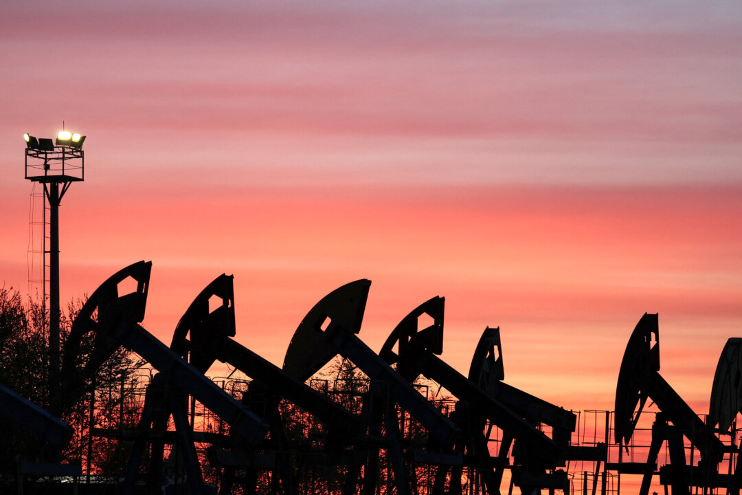Нефть резко подешевела во время паузы в конфликте США и Ирана