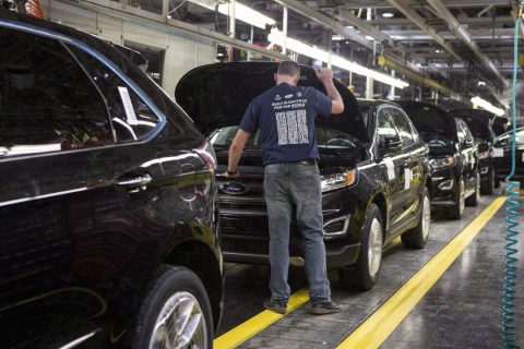 Фото с завода Ford в Оквилле, Онтарио. (Canadian Press/Chris Young) | Epoch Times Media