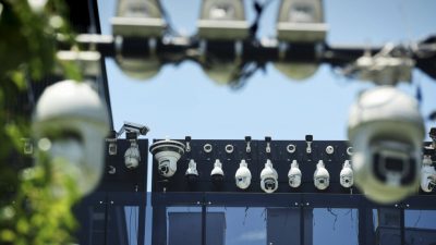 Превращает ли экспорт средств слежки из Китая страны в цифровые диктатуры?