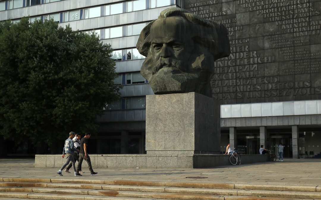 Двенадцать вопиющих реалий марксистского социализма