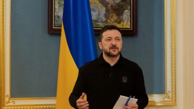 Зеленский отвергает призывы к проведению военных выборов в Украине