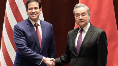 Почему главный дипломат Китая уклонился от обсуждения вопроса о вмешательстве в выборы в разговоре с Рубио?