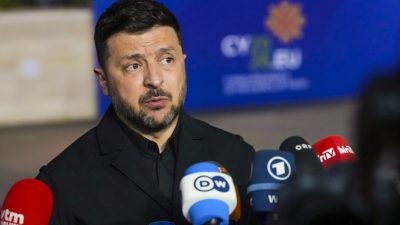 Украина отвоевала 288 квадратных миль территории, принадлежащей ей в ходе операций в этом году, заявил Зеленский