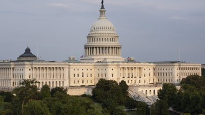 Сенат принял законопроект о введении новых санкций против России и Ирана