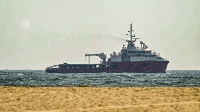 ОАЭ приостановили всю торговлю с Ираном после запуска двух ракет с территории Ирана