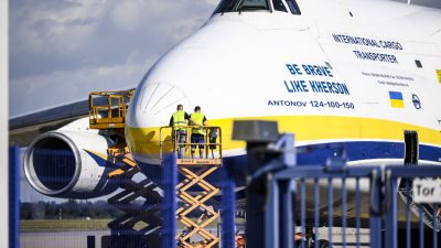 Немецкая прокуратура сообщила об обнаружении в аэропорту дрона с взрывным устройством