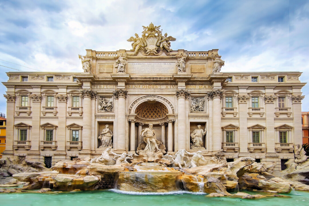 Фонтан Треви (Fontana di Trevi), знаменитая достопримечательность в стиле барокко, Рим, 17 мая 2023 года. (Руслан Арутюнов/Shutterstock) | Epoch Times Media