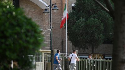 Китайский режим заявляет, что сотрудничество с Ираном не должно быть прервано