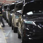 Британский автопроизводитель Jaguar Land Rover сокращает 4000 рабочих мест