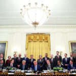 Трамп и лидеры отрасли подписали добровольное соглашение о стандартах искусственного интеллекта